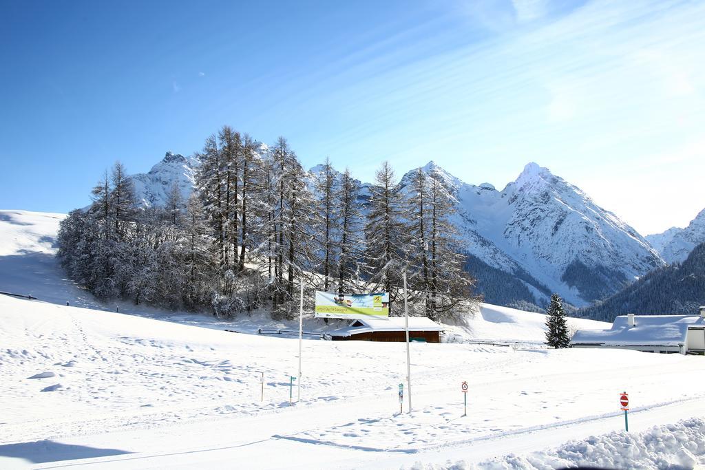 Hotel Garni Engiadina Ftan Esterno foto